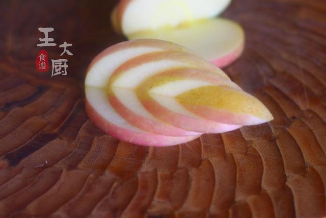 好看又简单的水果拼盘，中秋在家做一个，一点也不落俗套