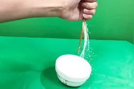 魔术揭秘：古彩戏法筷子出水，堪比孙悟空金箍棒，一看就明白视频封面