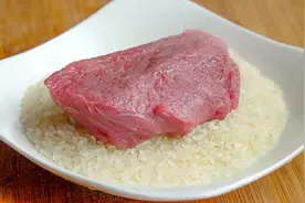 一碗大米，一块猪肉，秋天要经常喝这种粥，香浓暖胃，营养丰富视频封面