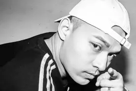 黄旭、艾热《你能看到我》Hip-Hop Man视频封面