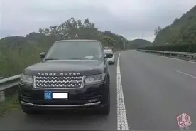 做得出来！百万豪车竟被人丢弃在高速上！一张字条揭开惊人真相……图片