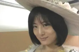 男子定下定下高档餐厅陪女友过圣诞节，就为了哄她开心，真幸福