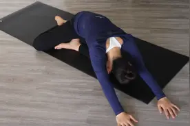 晚上翻来覆去睡不着？动物放松式瑜伽帮你赶走疲惫，拥有好睡眠视频封面