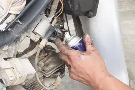 摩托车化油器油门线卡死怎么办？教你一招轻松修复如新视频封面