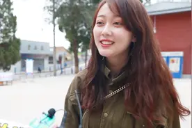 00后大学生普遍成熟！高颜值小姐姐穿搭时尚还便宜，你学会了吗？视频封面