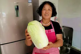 农村婆婆教你大白菜新吃法，不用炒，不凉拌，简单营养，越吃越香
