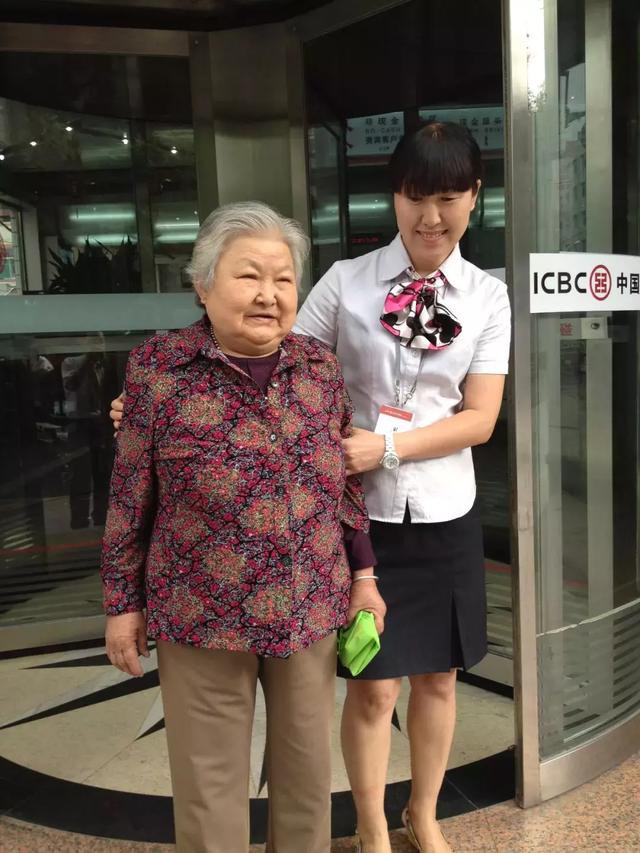 甘为银苑洒赤诚