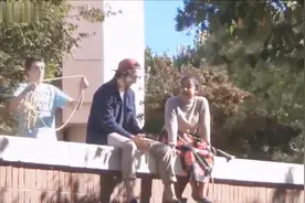 恶搞不易，已经夸张到拿绳子绑人了？视频封面