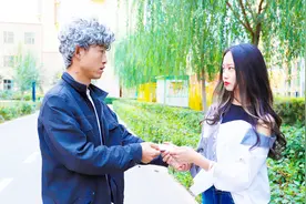 儿媳妇跟公公不对劲，总是有矛盾，公公遇到大事处理办法感动了她视频封面