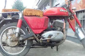 农村小老板花500元买了辆“幸福250”摩托车！是二冲程古董级的视频封面