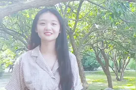 这首情歌值得一听，唱出爱情里的心酸与无奈，心情久久不能平静！视频封面