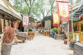 因一部电视剧而火爆的景区，耗资3.5亿，现今却无人光顾？视频封面