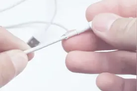 充电器接口断裂不用换新的，教你小技巧，自己在家轻松解决！