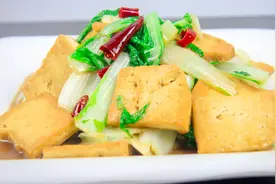 一块豆腐，几根小青菜，豆腐不碎不粘锅，炒出来怎么都吃不够视频封面