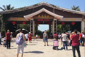三亚的天涯海角景区：历史名人雕塑园视频封面