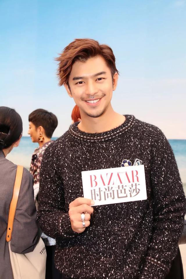 Chanel的包已满足不了我，从刚刚开始全世界女人都想穿它去踩沙滩