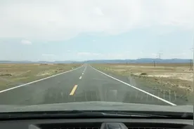 乌鲁木齐到敦煌，看阿拉蕾如何自驾游