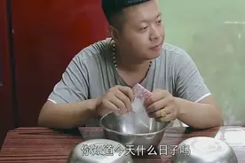 男友为女孩准备生日礼物，女孩放弃五百块，结果男友给了更大惊喜视频封面