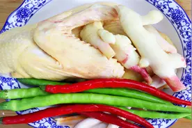 正宗川菜仔姜鸭制作，简单易学非常适合家庭，味道也是很不错视频封面
