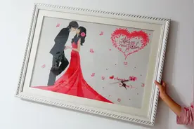 只有1颗钉子怎么悬挂相框？教你一招，悬挂整齐还能减少墙体破坏视频封面