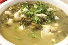 高营养海鲜：鳕鱼 肉厚刺少，加入豆腐和酸菜，真是太好吃了