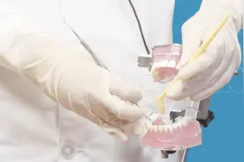 口腔执业（助理）实践技能 第一站 基本操作下颌第一磨牙拔除术视频封面