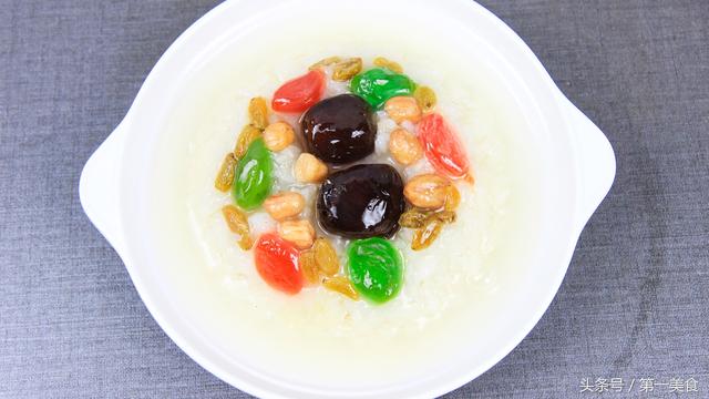 大厨讲解糯米甜饭的老式做法，掌握这2个技巧，米饭香甜软糯