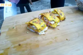 农村小纯：鸡蛋和火腿肠做一道美食，男女老少都爱吃，方法简单视频封面