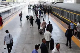 实拍：乘坐5018次普快列车从烟台出发，7个小时到临沂视频封面