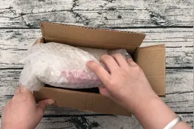 某宝39元买的“手机镜头”开箱，装上手机那一瞬间，还买啥单反！视频封面