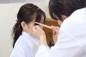 越看越好看的女生长发，刘海单独剪、尤其是层次剪裁很多人却剪齐