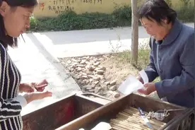 农村小伙下厨炒了一道干豆腐炒鸡蛋，色香味俱全媳妇说没吃过视频封面