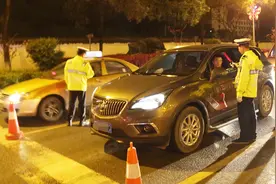 喝酒后多长时间能开车，很多司机都理解错了，这才是正确的做法视频封面