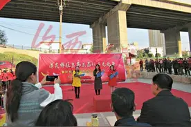 社区办文化节 文艺高手争相“秀”一把图片