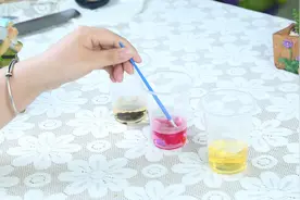 买来的色素担心不安全，姑娘教你在家自己做，可食用，更安全视频封面