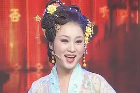 东北最美二人转女演员七岁红，七岁登台唱戏，深受转迷喜爱！视频封面