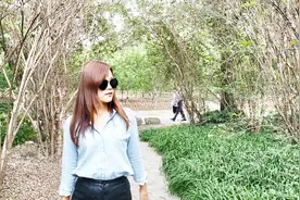 雷婷一首《烟火》嗓音独特，伤感演绎的淋漓尽致，真心好听！视频封面