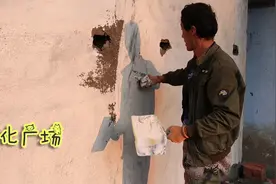 村里修文化广场了，师傅的粉刷手艺真好，墙壁粉的又白又平！视频封面