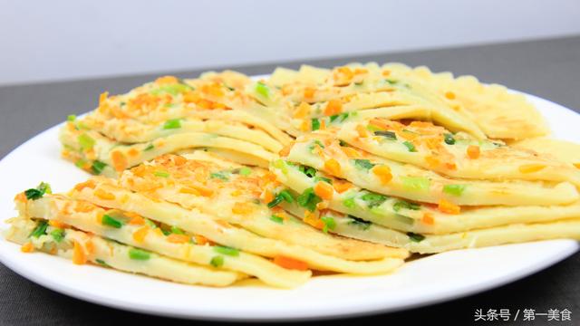 鸡蛋饼的做法（一盆面粉）