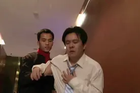 案发现场2：男人在KTV里跑到卫生间呕吐，却倒在了里面视频封面