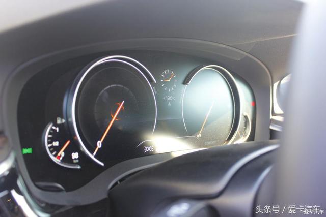 吸粉就是这么容易，试驾全新宝马530Li！