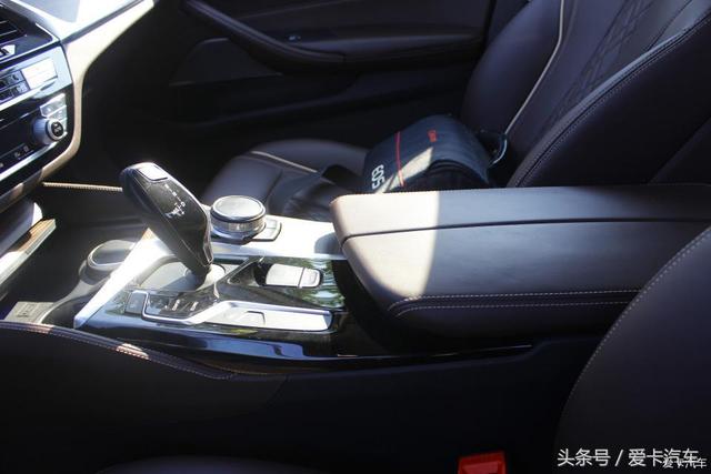 吸粉就是这么容易，试驾全新宝马530Li！
