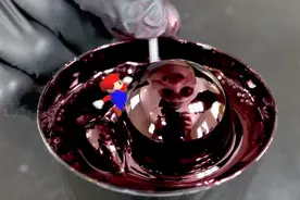 用1000支笔芯的墨水吹泡泡是什么感觉？国外小伙亲自尝试，真厉害