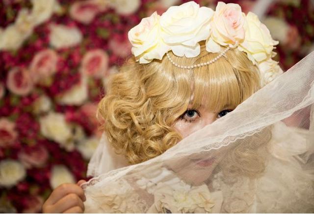 性感，可爱和无尽幻想：那些穿洛丽塔的女孩们