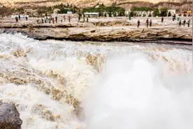 为什么黄河河床比建筑都高，国家却无能为力？看完无话可说！视频封面