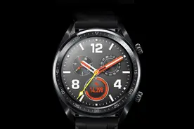 Watch GT搭载华为自有 LiteOS系统，续航能力达两周