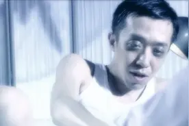 男子想生孩子可真是想疯了！