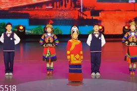 吉好有果在凉山州2018扶贫日公益晚会上演唱《国旗国旗真美丽》视频封面