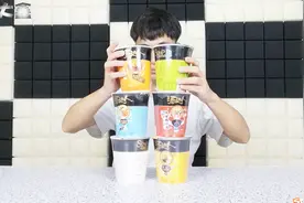 试吃6种口味的“汤达人”，汤汁鲜美，4元一桶很划算视频封面