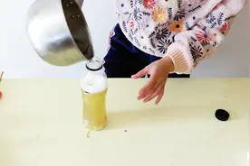 教你泡泡水的制作方法，材料简单，做一大瓶能用好几天视频封面